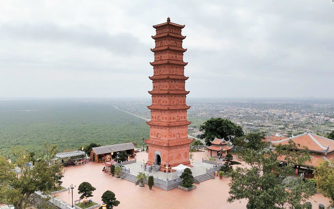 Tìm về chốn linh thiêng bên di tích Tháp Tường Long