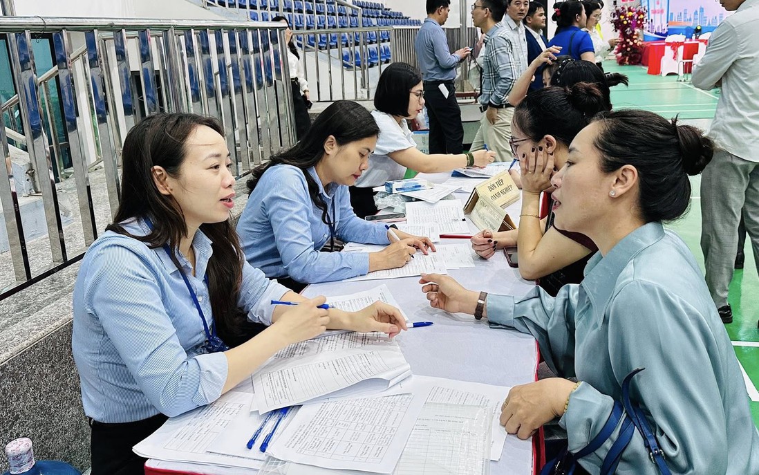 Doanh nghiệp rầm rộ tuyển dụng lao động