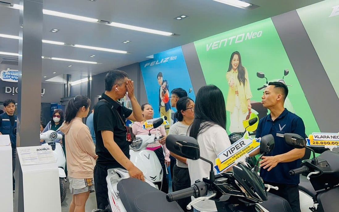 Xe điện đô thị - Bài 1: Xe máy điện "cháy hàng" và khoảng trống phát sinh