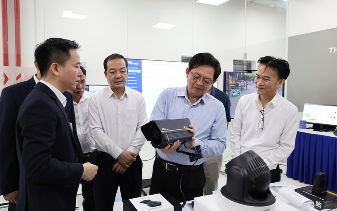 Phó Thủ tướng Hồ Quốc Dũng: Hoàn thiện thể chế, xây dựng "đầu tàu" công nghệ để làm chủ camera AI