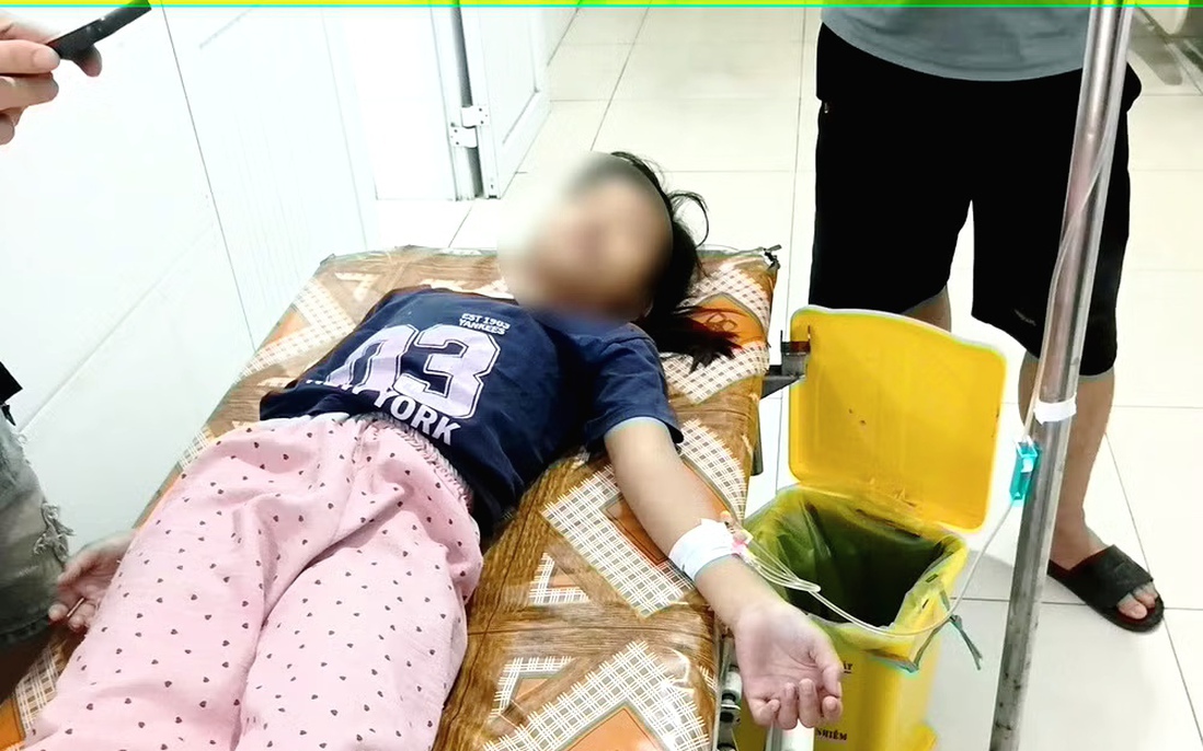 Nghệ An: Hơn 20 người nhập viện nghi ngộ độc sau ăn bánh mì