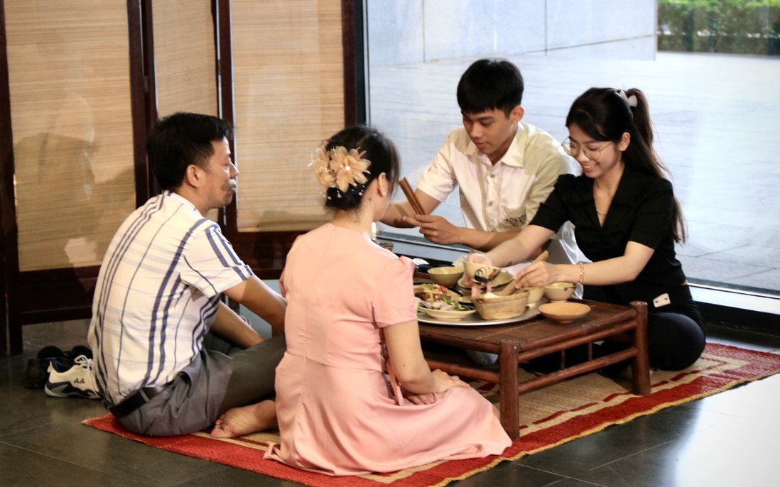 “Nếp Nhà 5.0”: Khi mâm cơm Việt trở thành “hệ điều hành” giao tiếp của giới trẻ