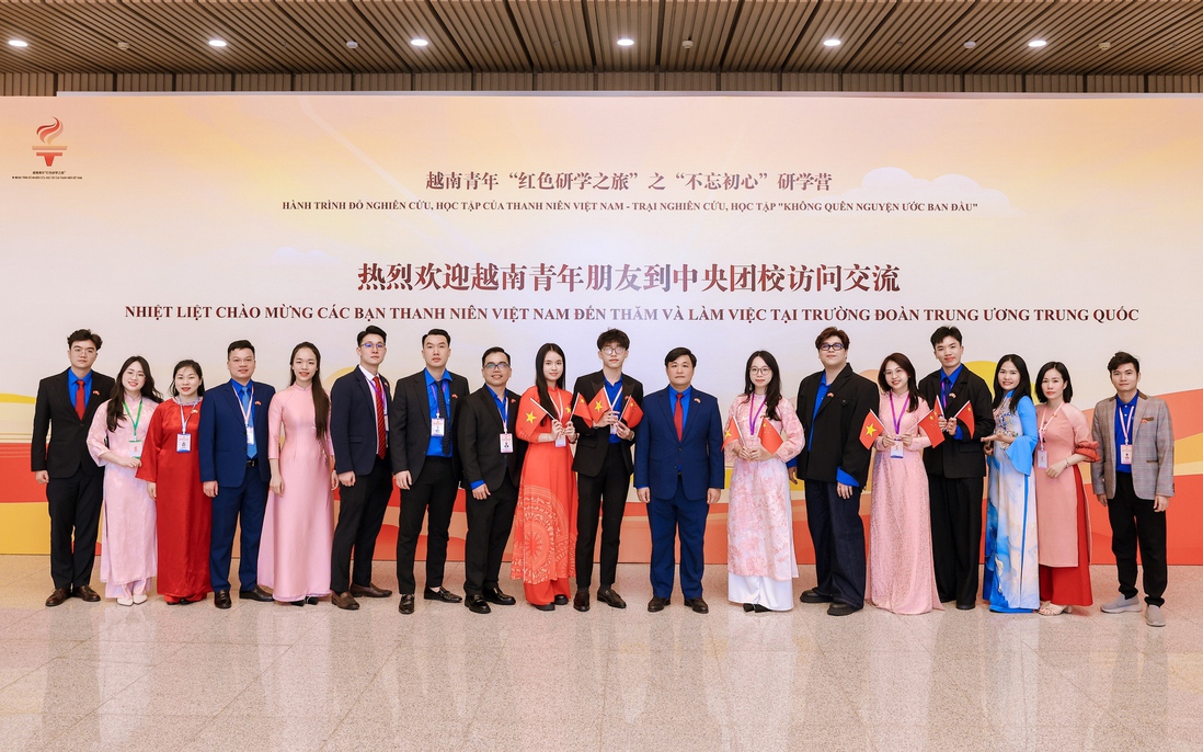 "Không quên nguyện ước ban đầu" của thanh niên thế hệ mới trong Hành trình đỏ