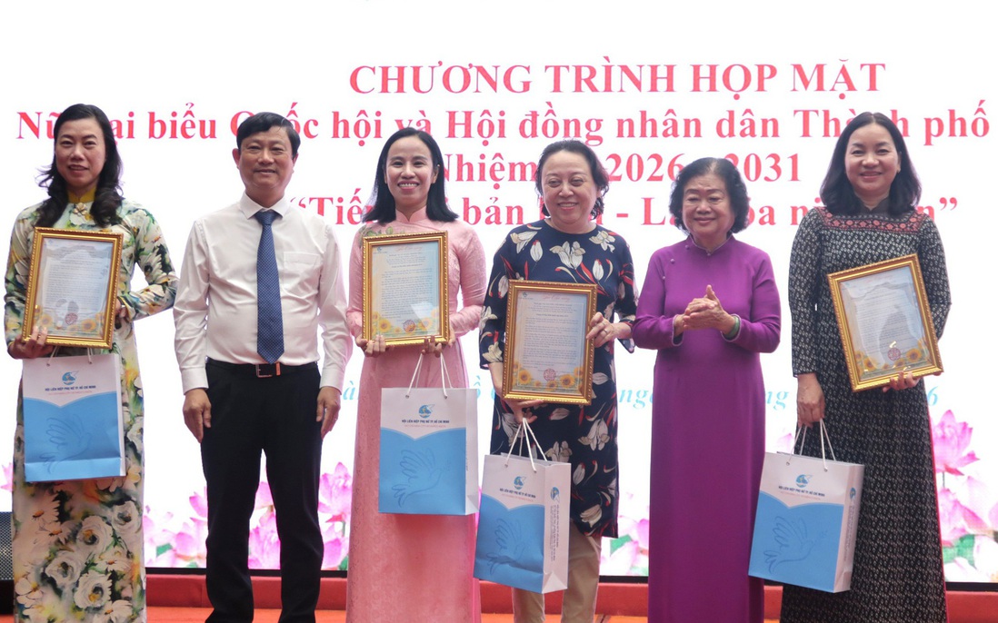 TPHCM: "Tiếp nối bản lĩnh - Lan tỏa niềm tin" cho nữ đại biểu dân cử