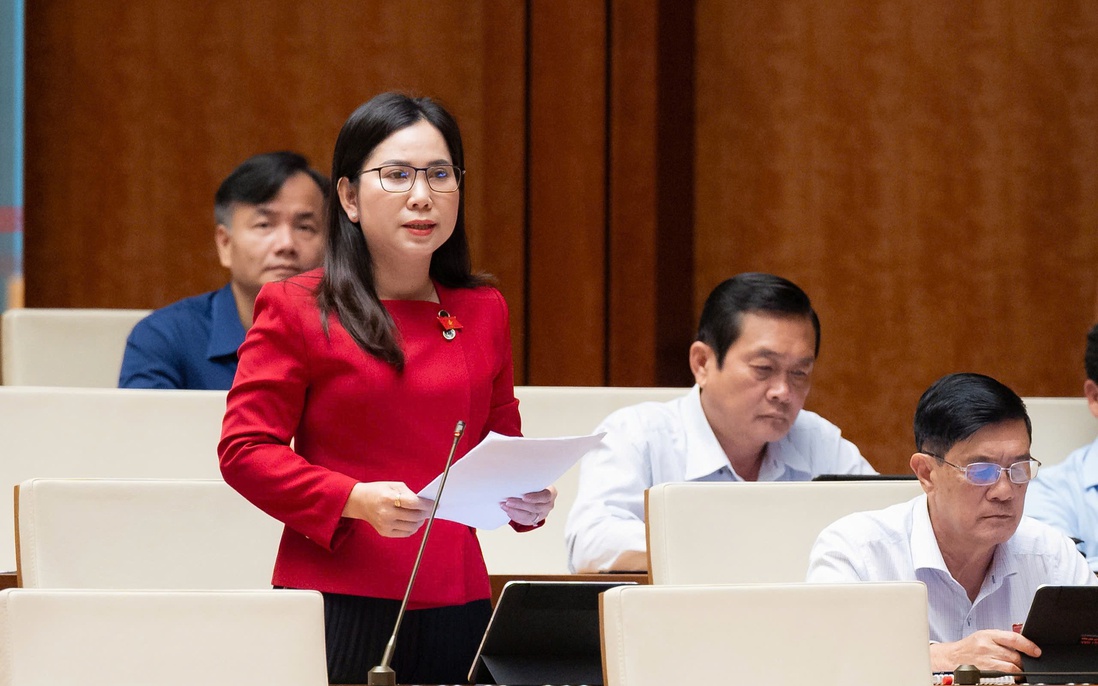 Mức sinh giảm sâu: Cần chính sách đủ mạnh để người dân "muốn sinh và dám sinh"