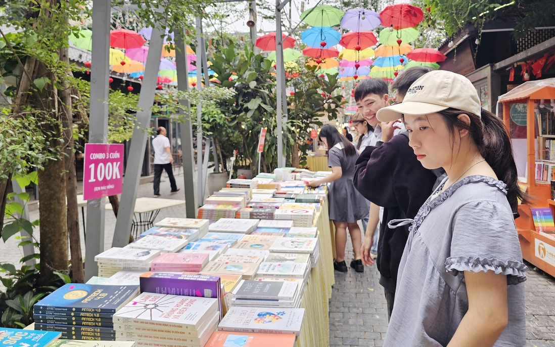 Hội sách Hà Nội: Hàng vạn đầu sách, ưu đãi 50% và nhiều hoạt động trải nghiệm thú vị