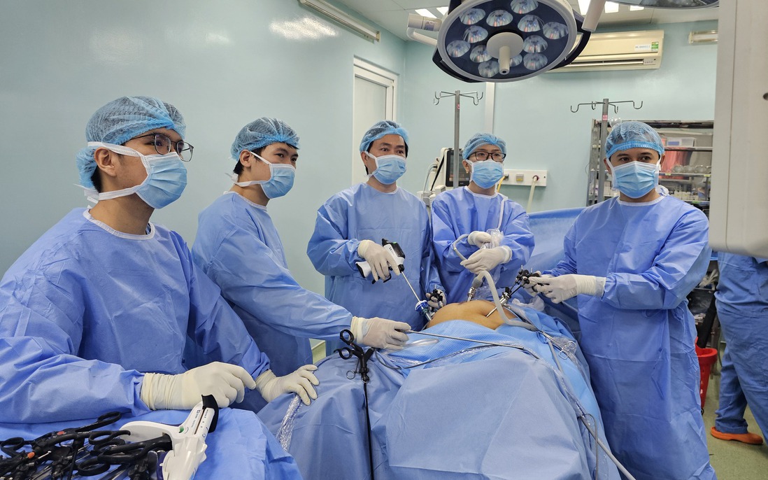 Cứu sống cụ bà bị xuất huyết ruột non hiếm gặp