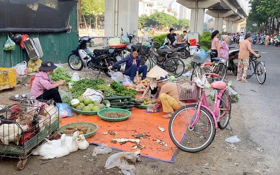 Hà Nội dự kiến xây mới, xây lại 108 chợ, giải tỏa tất cả các "chợ cóc"