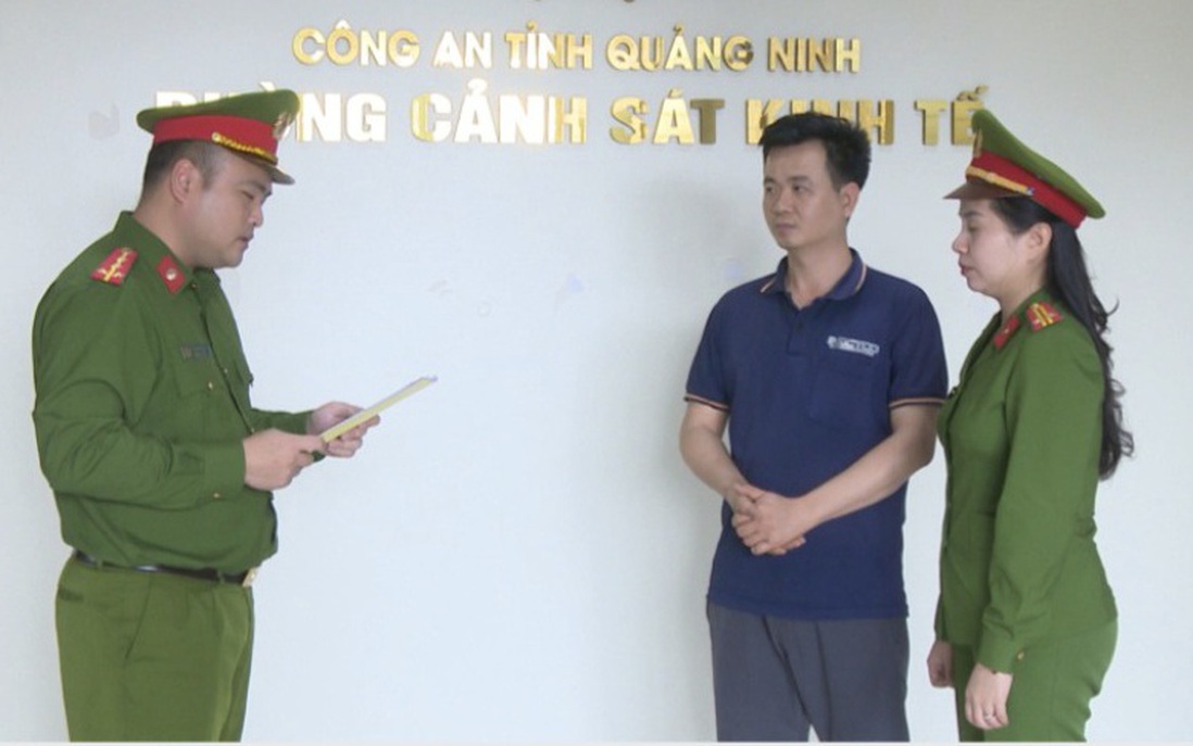 2 mẹ con bị khởi tố vì dùng axit pha với nước lã để sản xuất "giấm nếp ủ men từ gạo"