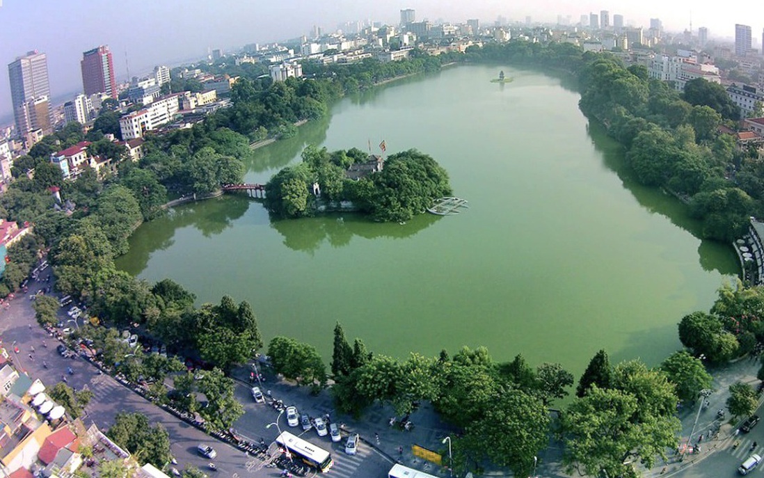 Hà Nội dự kiến cấm xe máy xăng theo giờ tại vùng lõi Hoàn Kiếm từ 1/7/2026