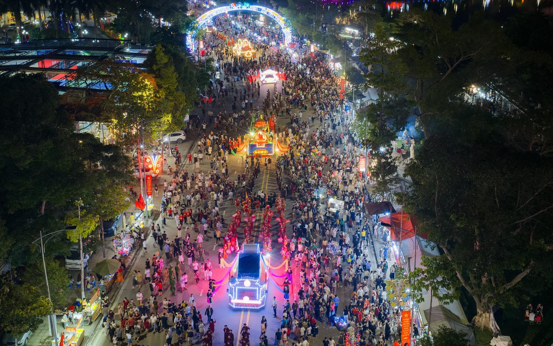 Phú Thọ bừng sáng đêm hội di sản "Thanh âm nguồn cội"