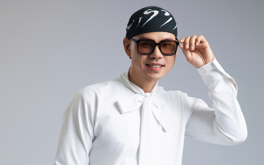 Phan Đinh Tùng tiết lộ lý do không làm việc ngày Chủ nhật