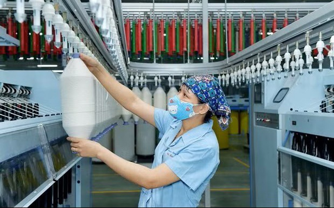 Dự kiến tăng lương cơ sở lên 2,53 triệu đồng/tháng từ ngày 1/7