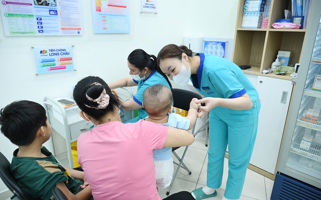 Tay chân miệng, sốt xuất huyết, não mô cầu liên tục đe dọa trẻ nhỏ: Cảnh báo nguy cơ "dịch chồng dịch"