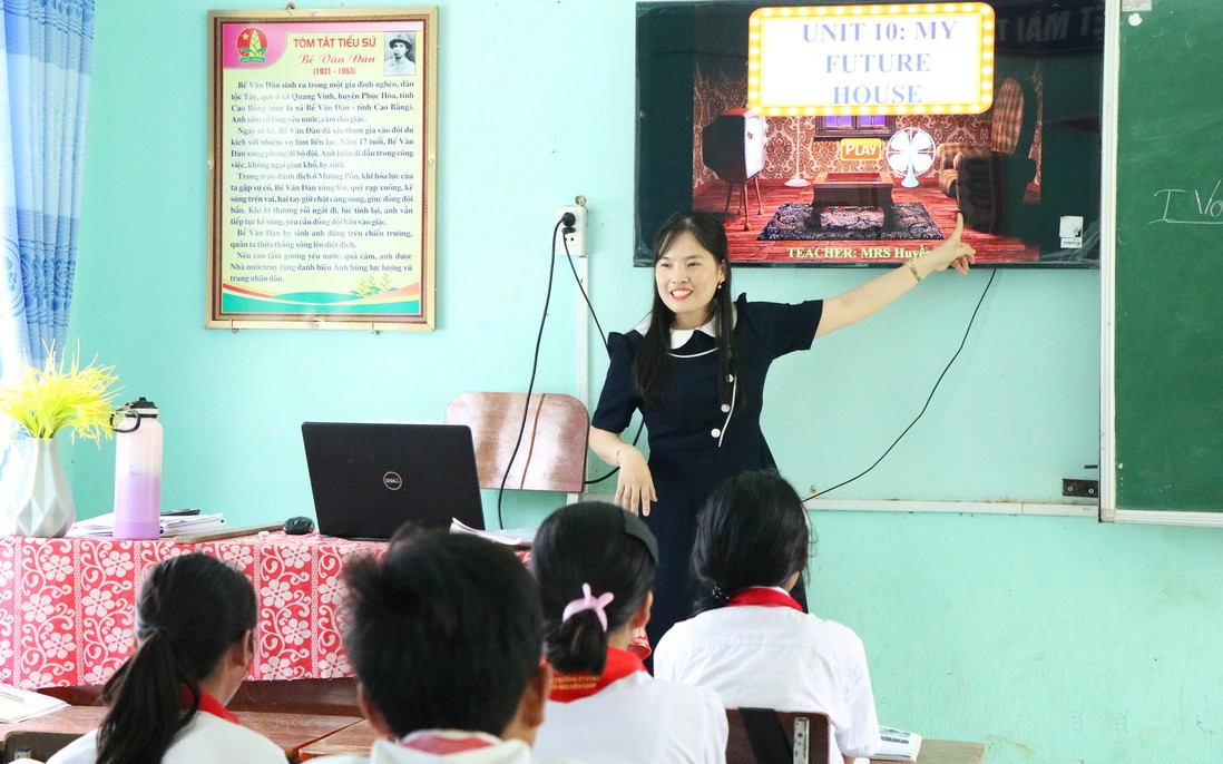 "Ánh sáng số" trong những lớp học vùng cao