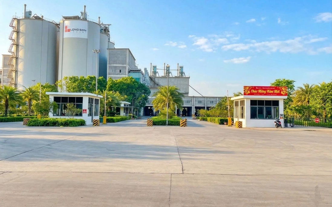 Công ty Xi măng Long Sơn tưng bừng chào mừng Ngày Giải phóng miền Nam 30/4 và Quốc tế Lao động 1/5