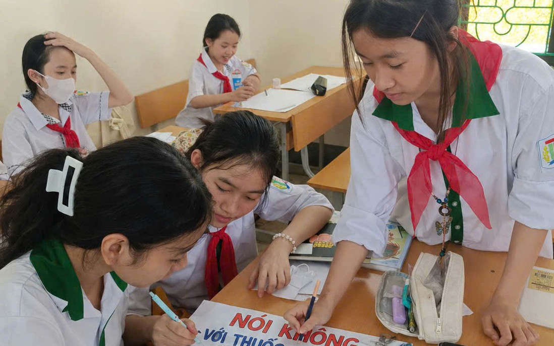 Giáo viên tiên phong nói không với thuốc lá