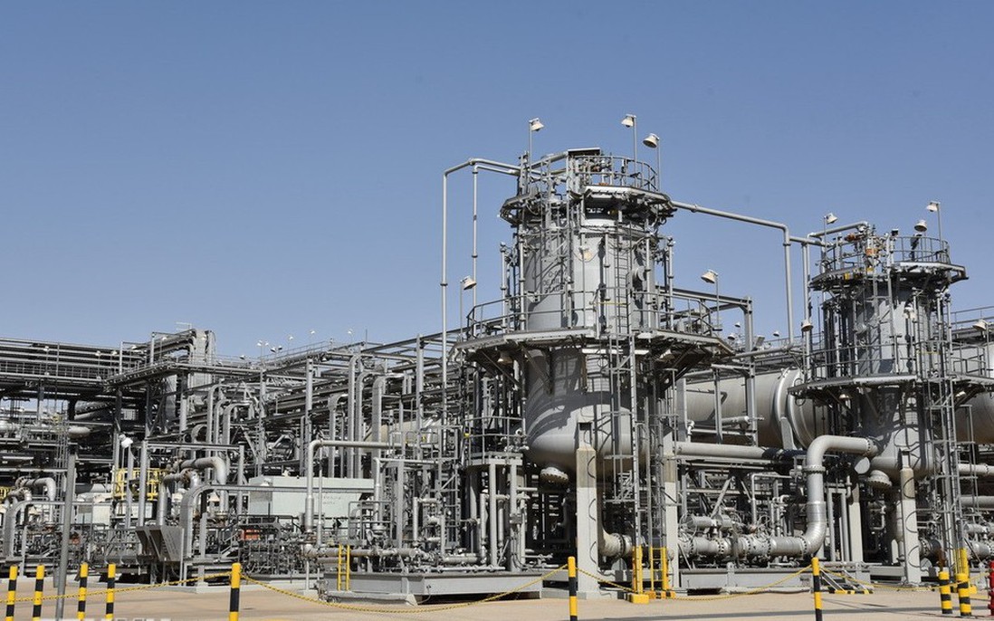OPEC+ nhất trí tăng sản lượng thêm 206.000 thùng mỗi ngày