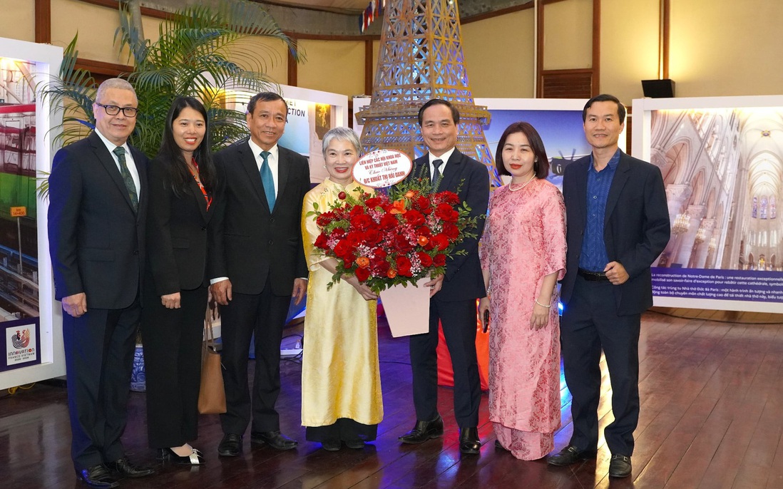 Bác sĩ Khuất Thị Hải Oanh: Y học có thể cứu người bằng sự tôn trọng và lòng nhân ái