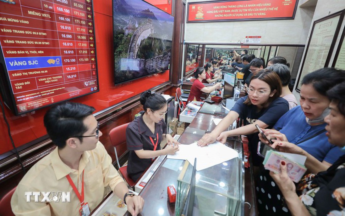 Giao dịch vàng tại Bảo Tín Minh Châu vẫn diễn ra bình thường