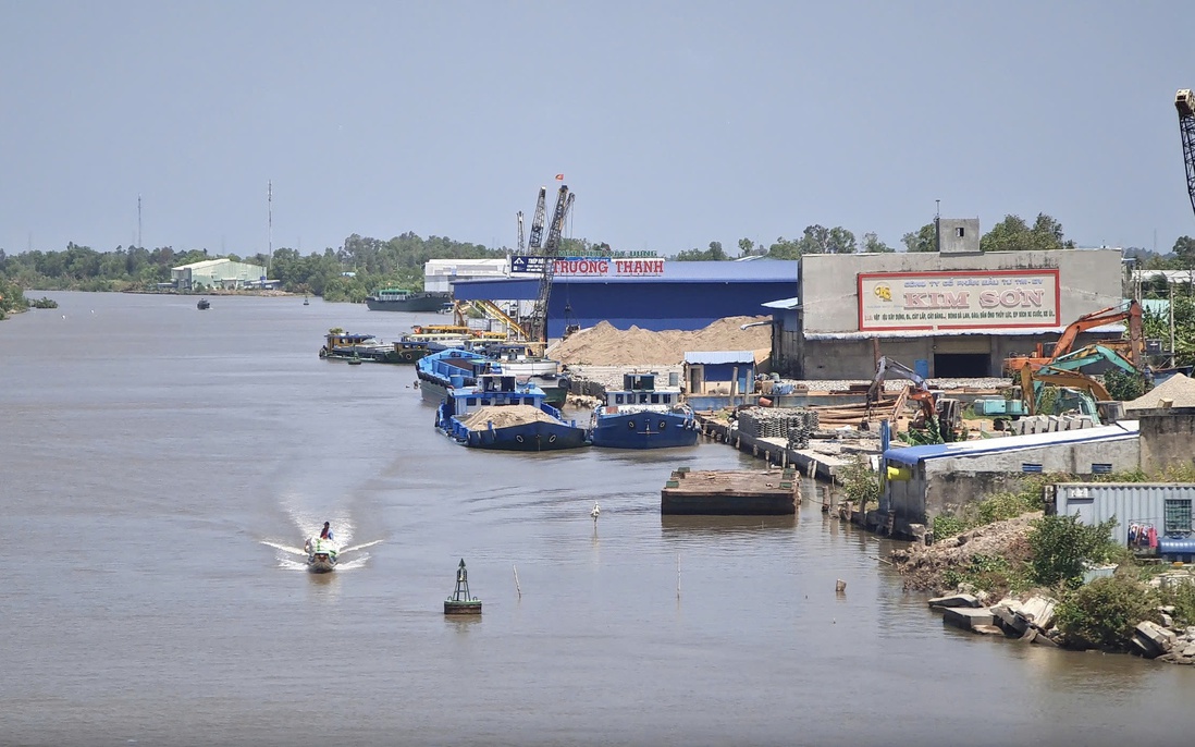 Miễn một số phí, lệ phí giao thông vận tải đến 30/6 để hỗ trợ doanh nghiệp