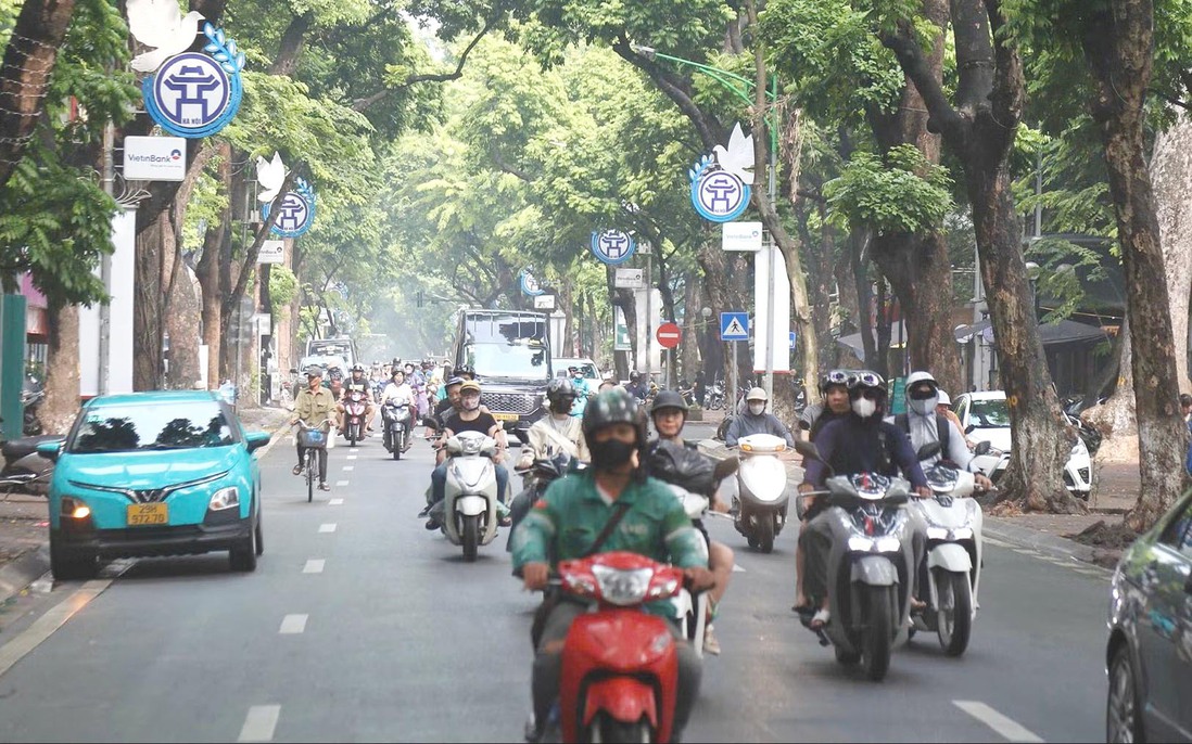 Hà Nội làm rõ thông tin hạn chế xe máy chạy xăng trong khu vực Vành đai 1 từ 1/7/2026