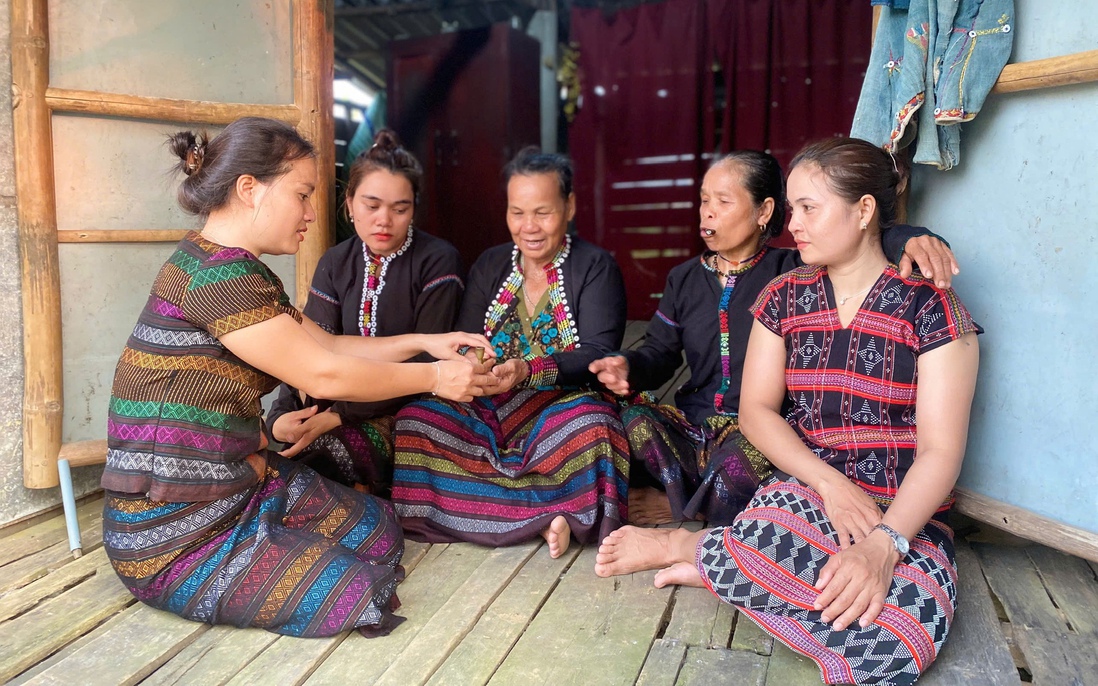 Hành trình giữ bản làng "không khói thuốc" của phụ nữ ĐaKrông