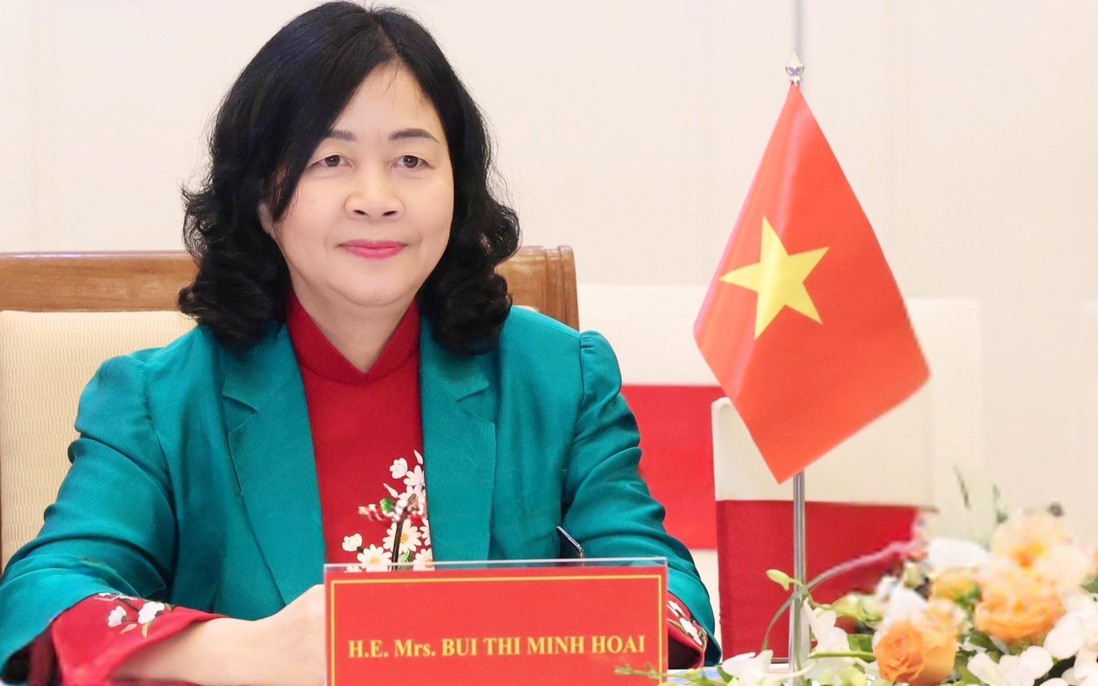 Chủ tịch UBTƯ MTTQ Việt Nam Bùi Thị Minh Hoài gửi Thư chúc mừng nhân dịp Tết cổ truyền Bunpimay (Lào)