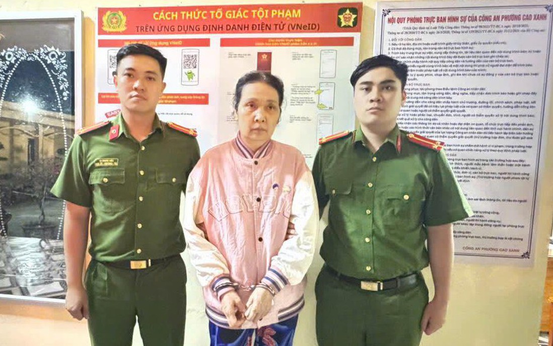 Người giúp việc trộm gần 300 triệu đồng của chủ nhà mang đi trả nợ