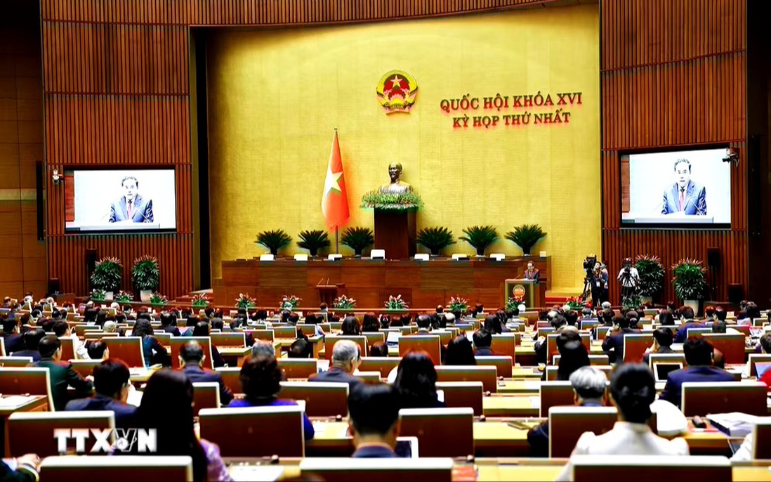 Hôm nay, Quốc hội khóa XVI bàn về chống lãng phí, thuế xăng dầu và nhiên liệu bay