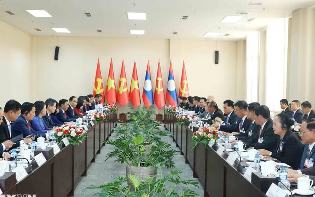 Làm sâu sắc hơn nữa nội hàm "gắn kết chiến lược" trong quan hệ Việt Nam-Lào