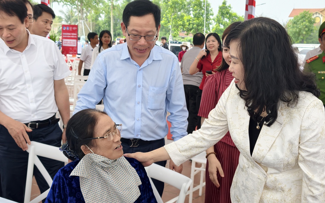 Hải Phòng: Hàng nghìn người dân được khám bệnh miễn phí ngay tại cơ sở