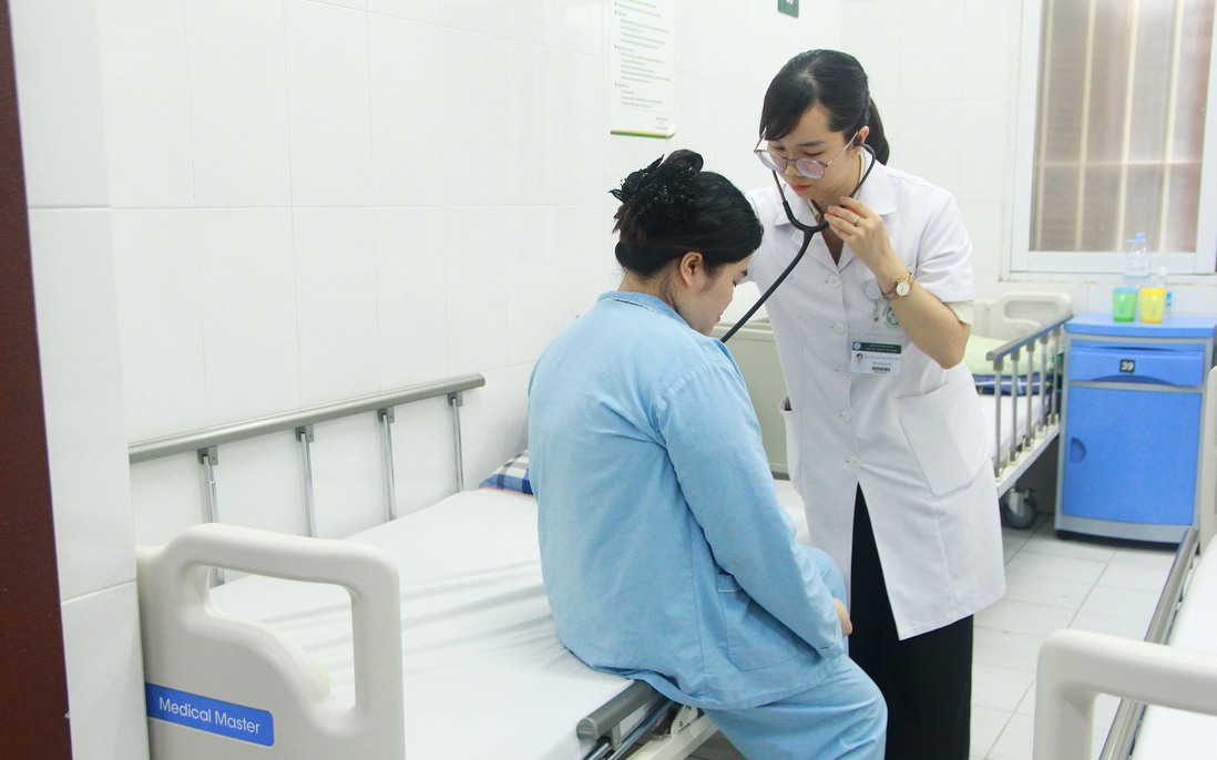Sản phụ 23 tuổi có ý định tự sát vì nghĩ mình "có tội" với con