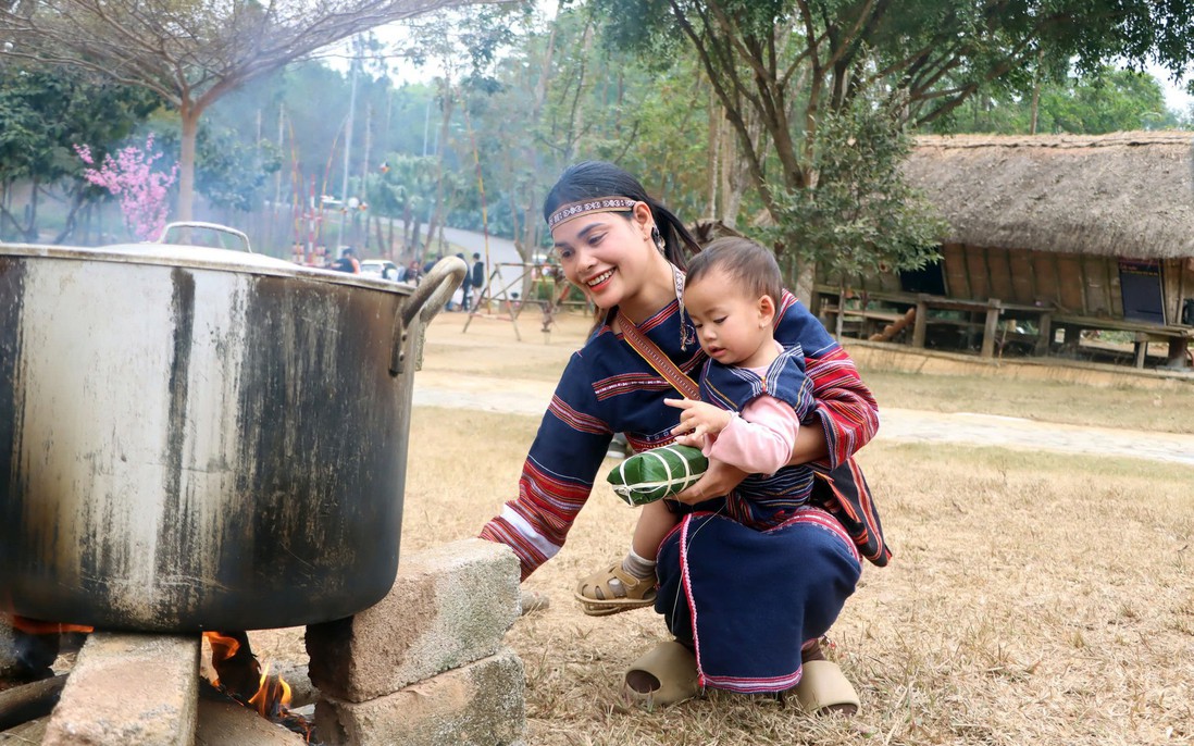 Ưu tiên đầu tư bảo tồn, phát huy giá trị văn hóa truyền thống của các dân tộc thiểu số
