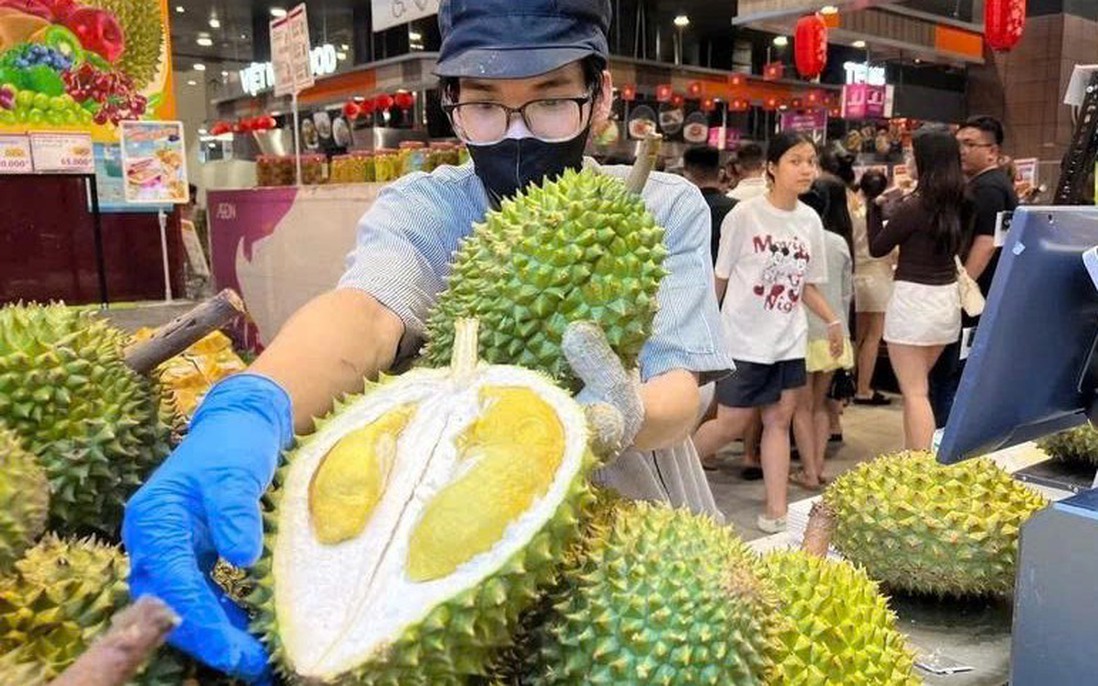 Trái sầu riêng với "nỗi sầu" rớt giá
