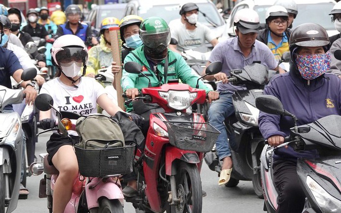 Hà Nội dự kiến hỗ trợ tối đa 5 triệu đồng/người để đổi xe máy xăng sang xe điện