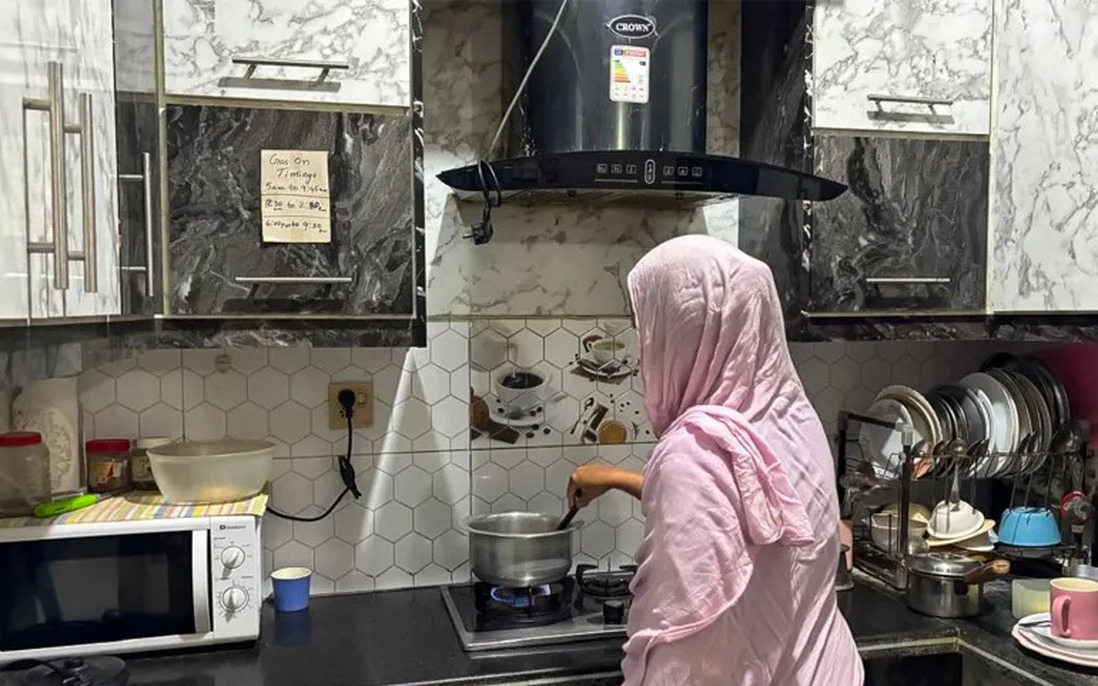 Pakistan: Khủng hoảng năng lượng giáng đòn mạnh lên vai phụ nữ