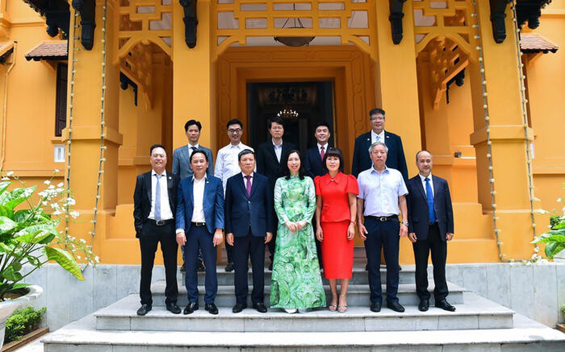 Gặp gỡ Đoàn kiều bào Ủy viên Ủy ban Trung ương Mặt trận Tổ quốc khóa XI