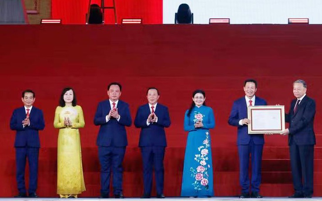 Lễ công bố Nghị quyết của Quốc hội về thành lập thành phố Đồng Nai