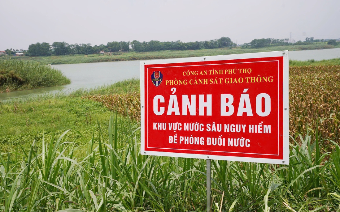 Phú Thọ: Rà soát "điểm đen" ven sông, cắm biển cảnh báo sau vụ 5 học sinh đuối nước