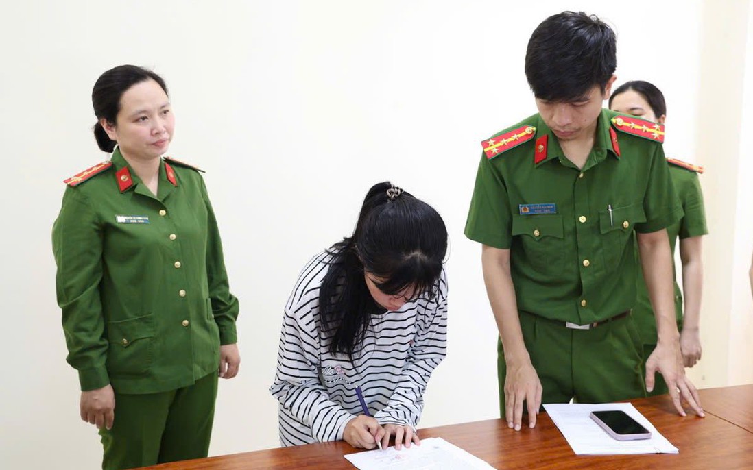 Khởi tố 2 nữ sinh đánh bạn, phát tán clip lên mạng