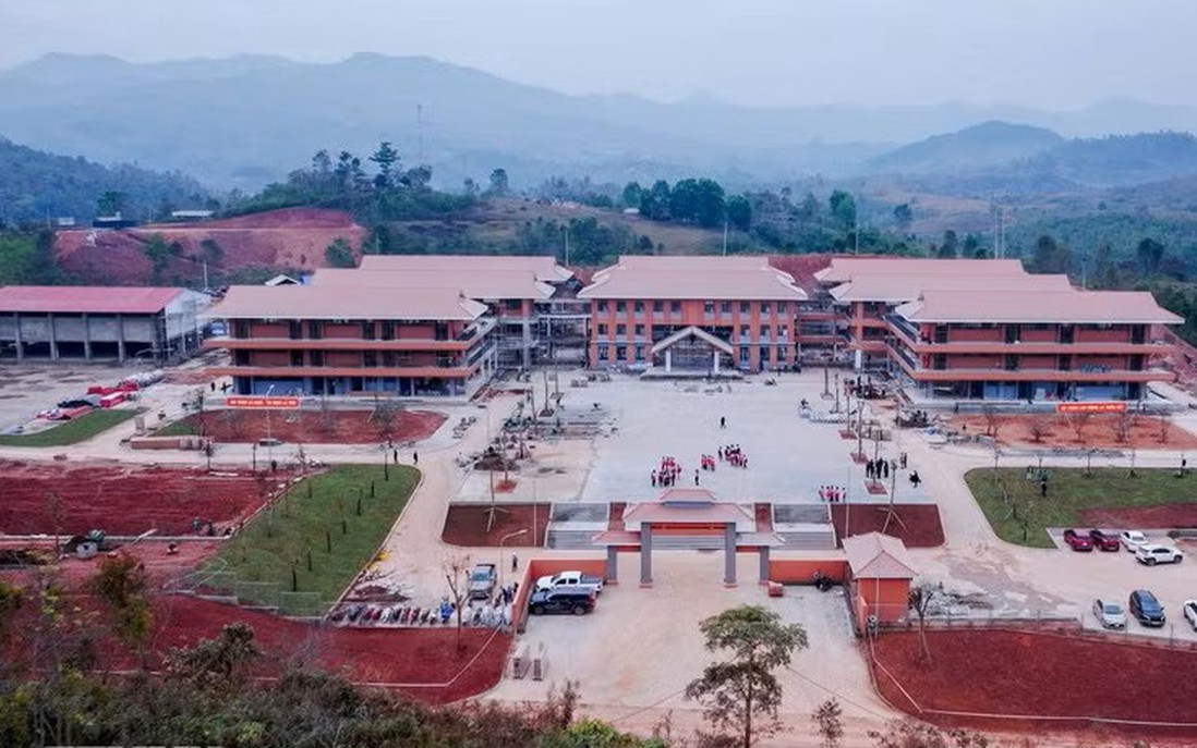 Đẩy nhanh tiến độ triển khai xây dựng các trường học tại các xã biên giới