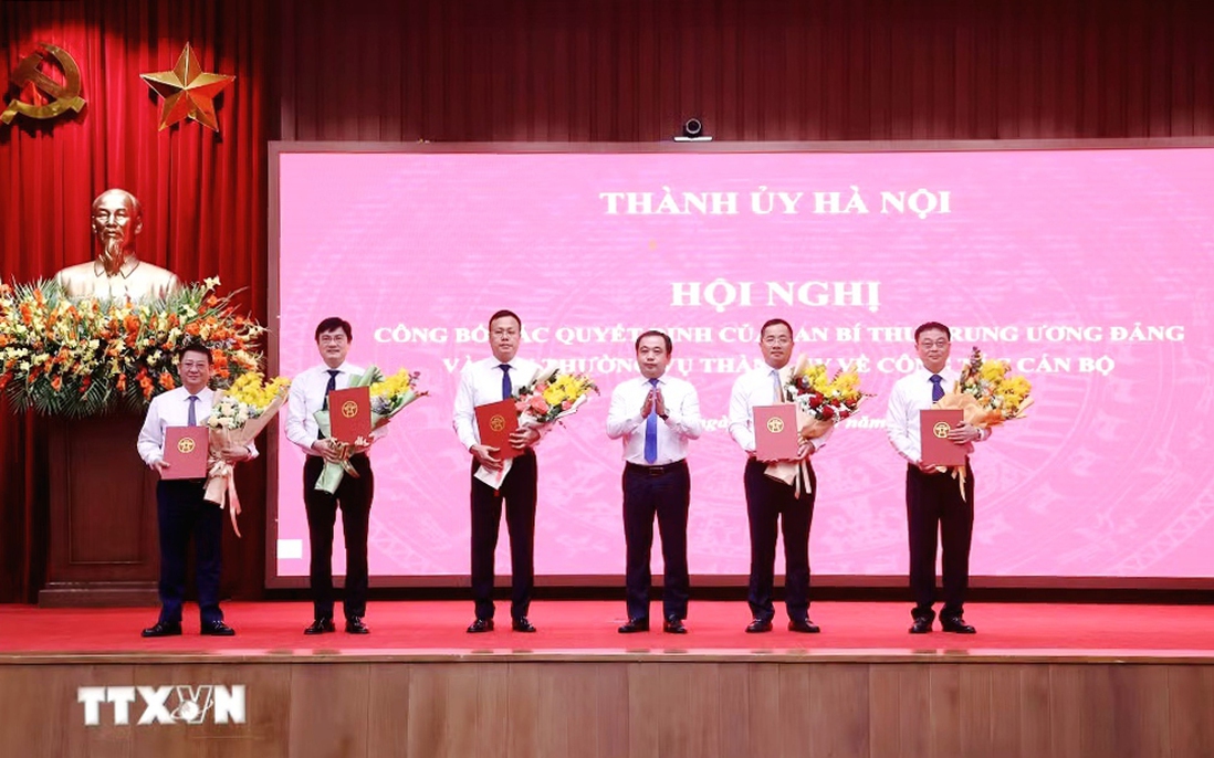 Thành ủy Hà Nội công bố các quyết định về công tác cán bộ