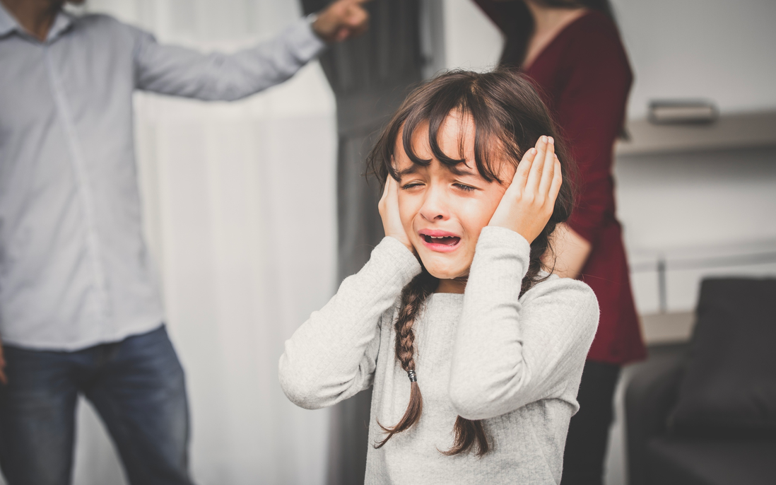 Những đứa trẻ tha thiết cầu xin bố mẹ ly hôn