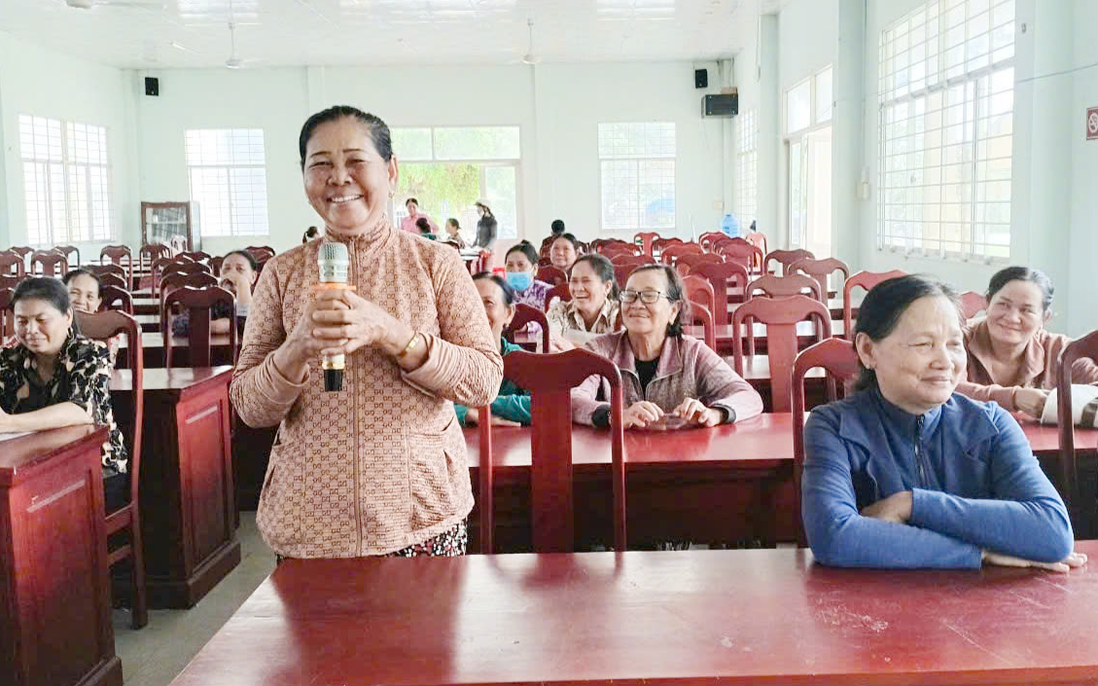 Vĩnh Long: Phụ nữ xã An Ngãi Trung phát huy vai trò trong tuyên truyền tác hại của thuốc lá