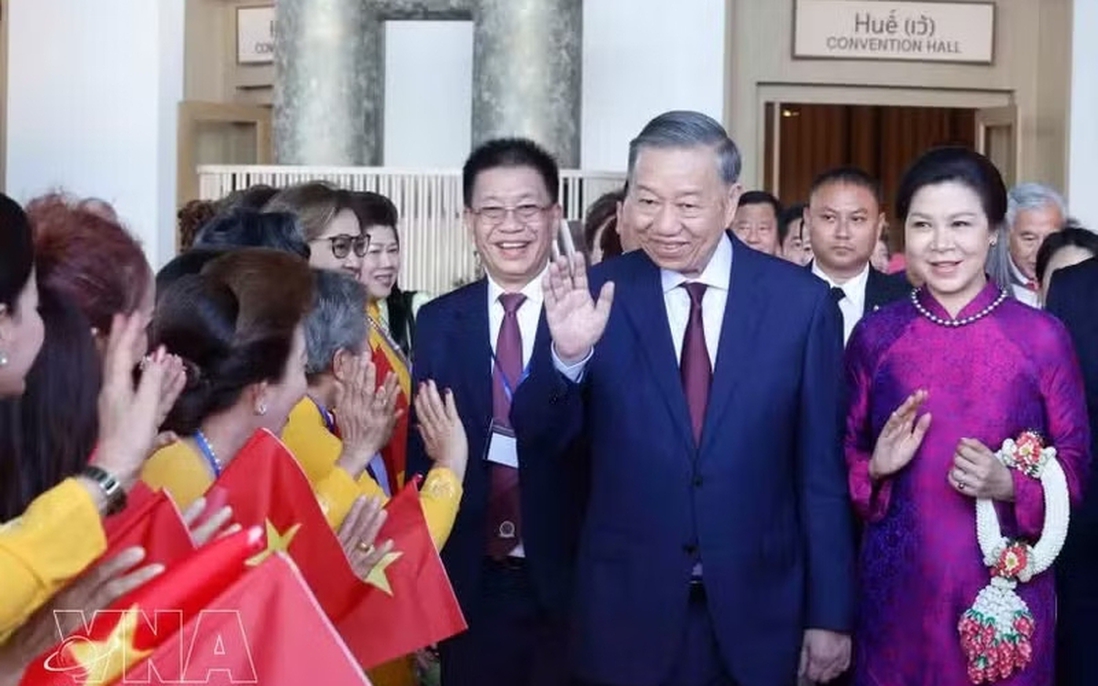 Top leader talks economic rise, state overhaul with OV community in Thailand