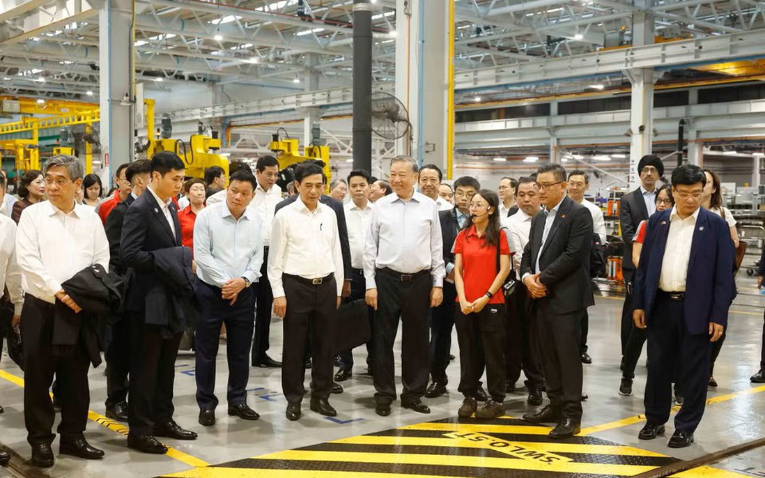 Tổng Bí thư, Chủ tịch nước Tô Lâm thăm Trung tâm Thử nghiệm Đường sắt Singapore