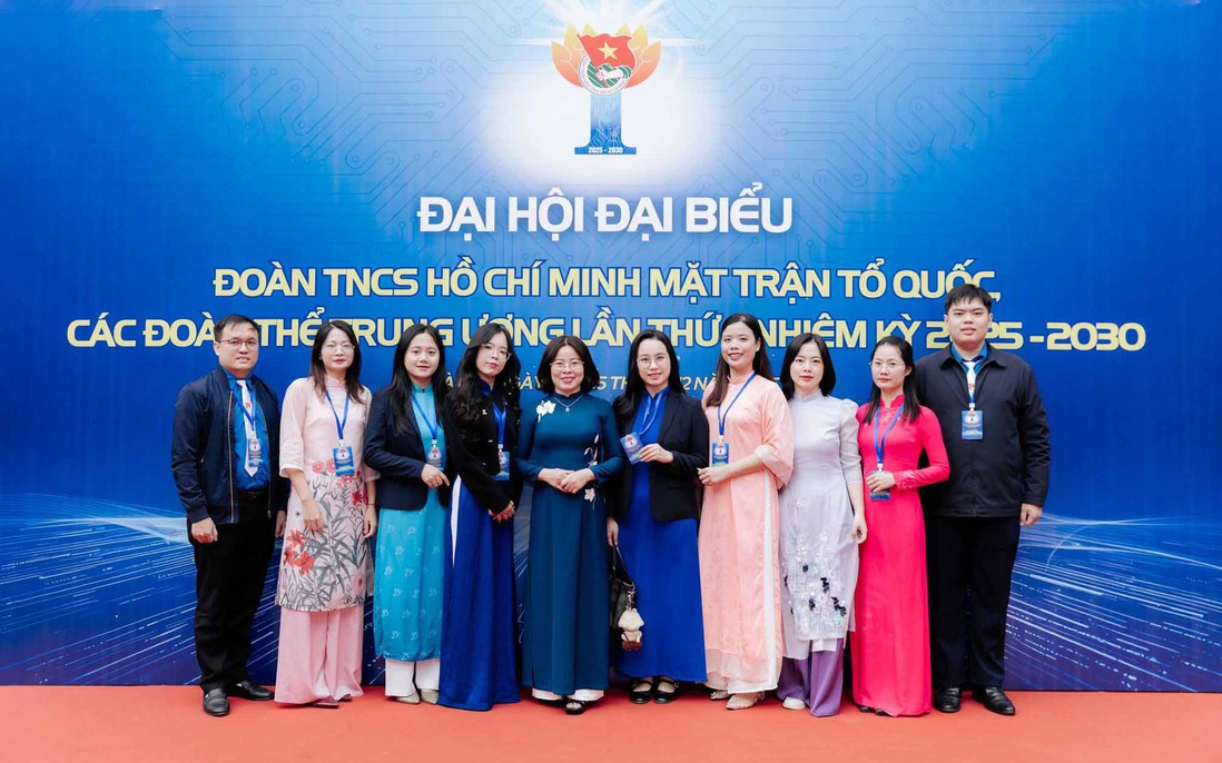Khi người trẻ trở thành "lá chắn" trên không gian mạng