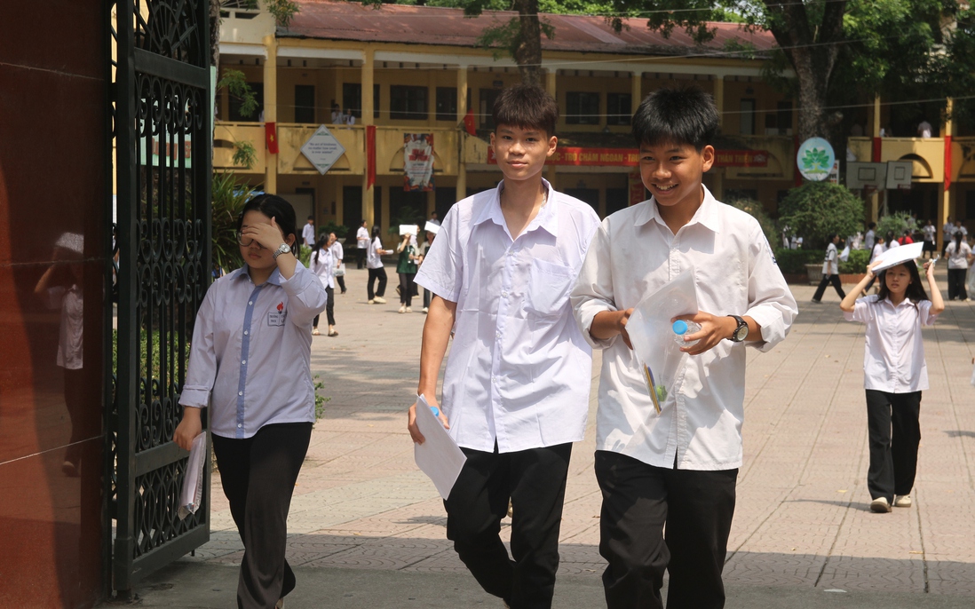 Thi vào lớp 10 ở Hà Nội: Đề Toán vừa sức, phần lớn học sinh có thể đạt từ 7 điểm trở lên