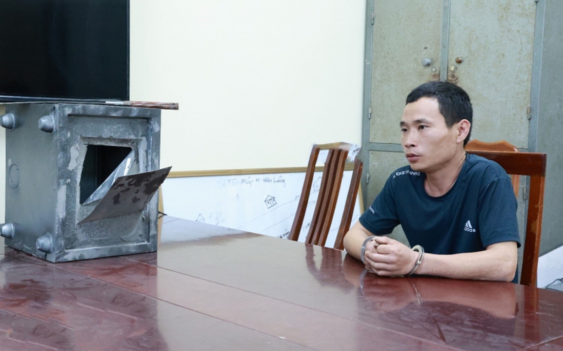 Thua bạc online, thợ cơ khí đột nhập nhà dân phá két sắt trộm tài sản